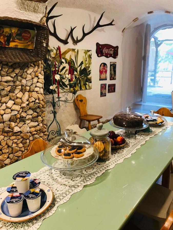 B&B Le Grette Gioia Dei Marsi Εξωτερικό φωτογραφία