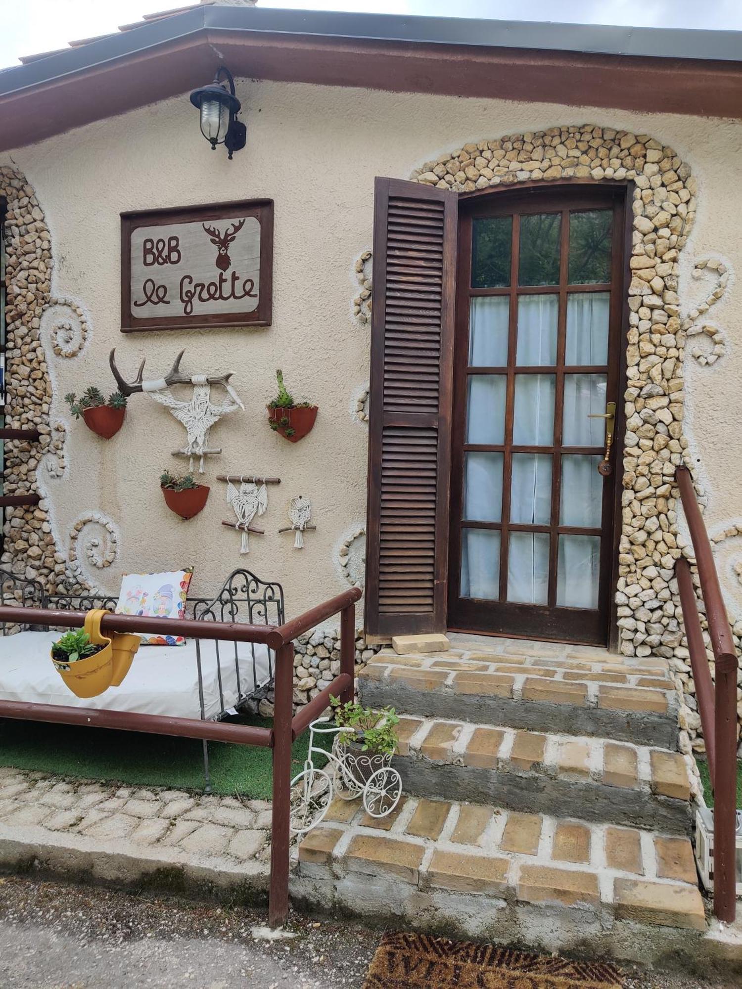 B&B Le Grette Gioia Dei Marsi Εξωτερικό φωτογραφία